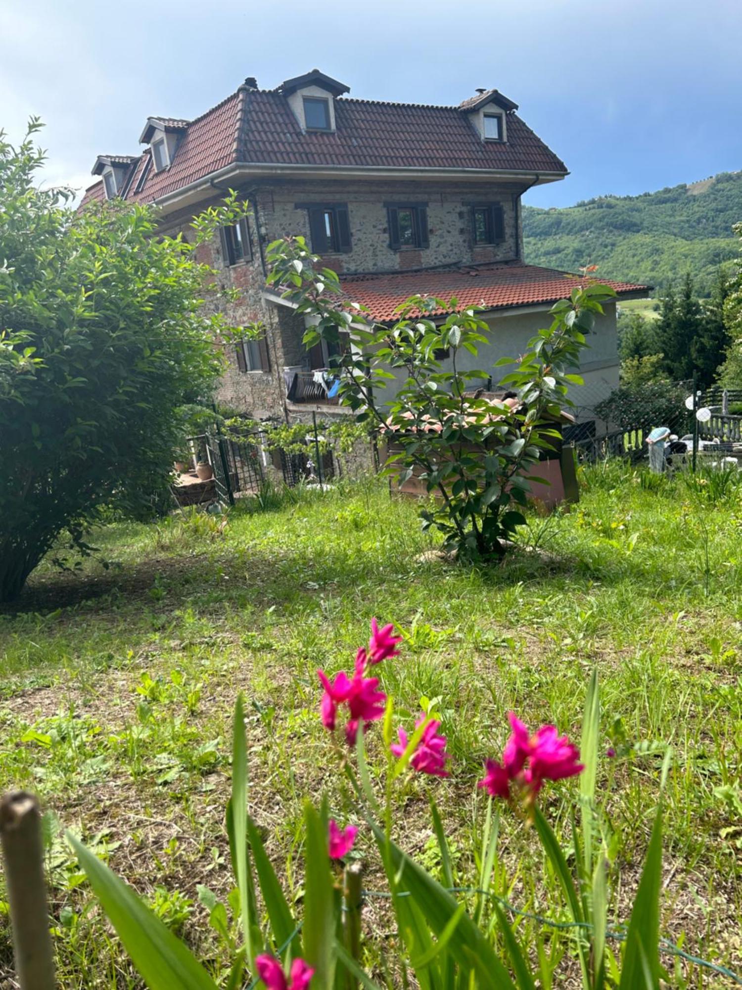 Cascina Ciosse B&B Grognardo Esterno foto